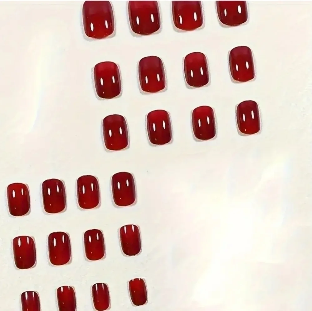 24 Pieces Fake Press On Nails